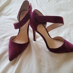 Vince Camuto Burgundy Heels